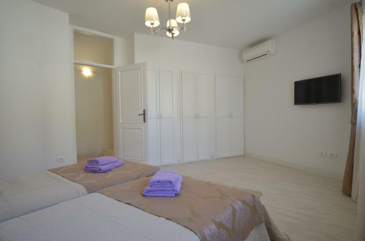 Holiday Home Dora Ровінь Екстер'єр фото